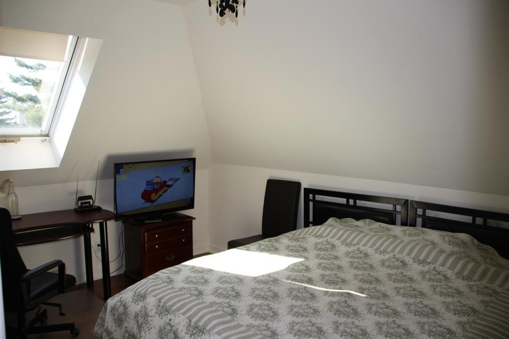 Ambassador B&B Ottawa Exterior photo