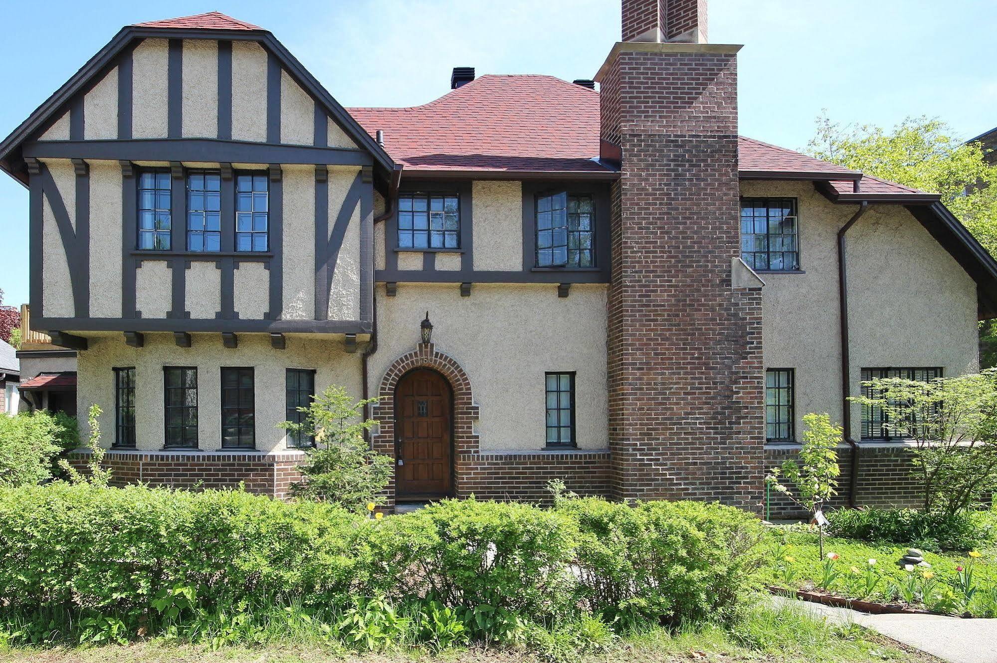Ambassador B&B Ottawa Exterior photo
